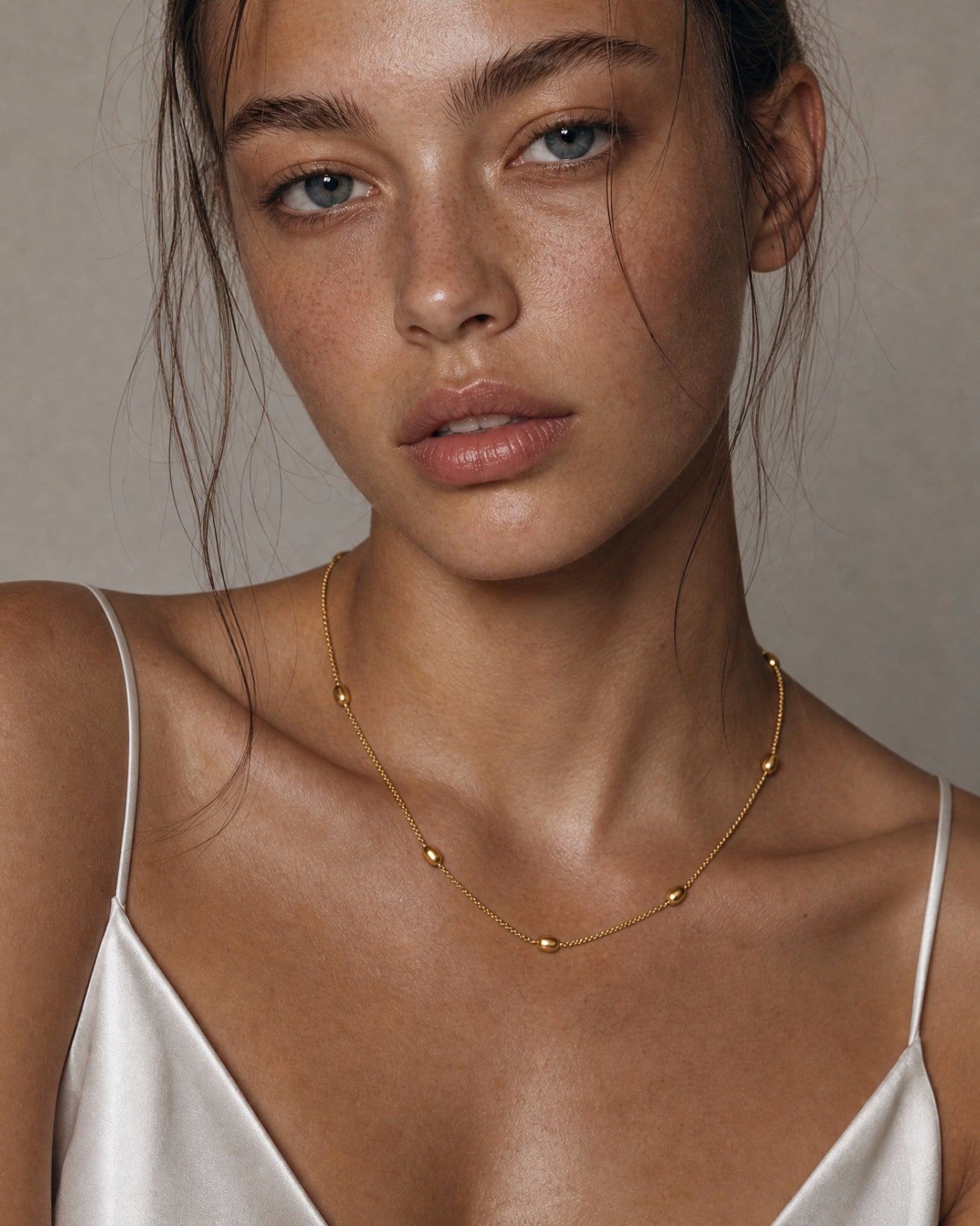 [18K] Oval Ball Station Necklace-3