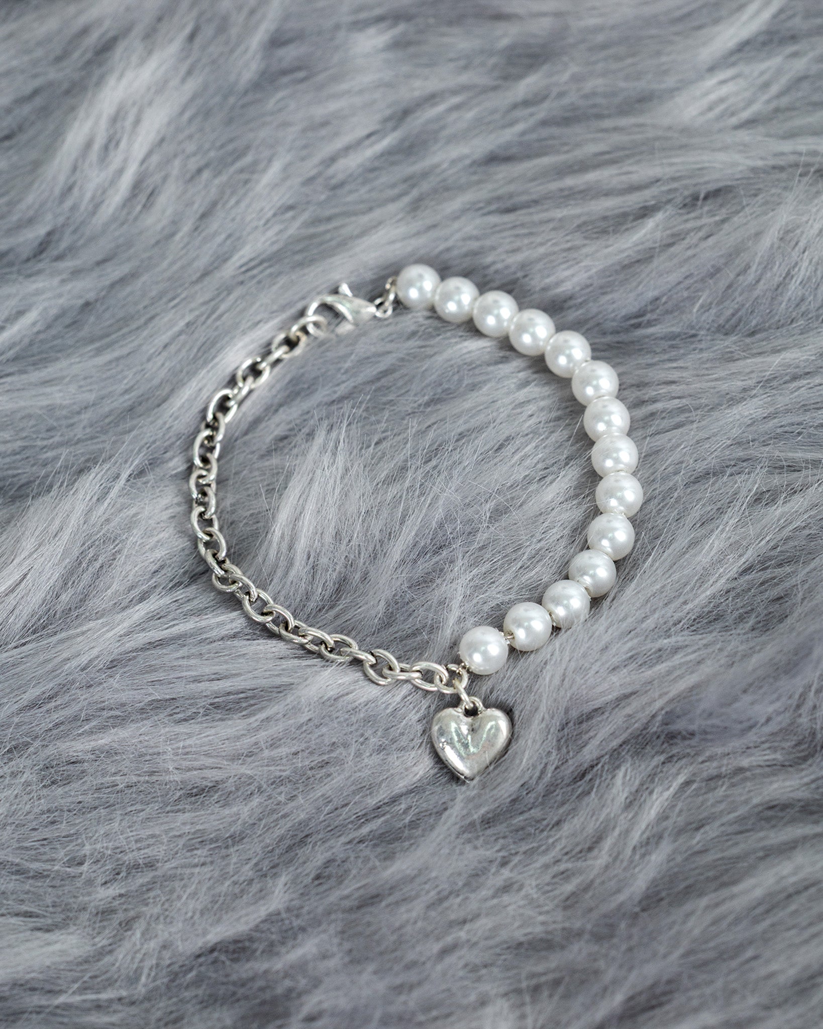 Vintage Mini Heart with Pearl Metallic Bracelet