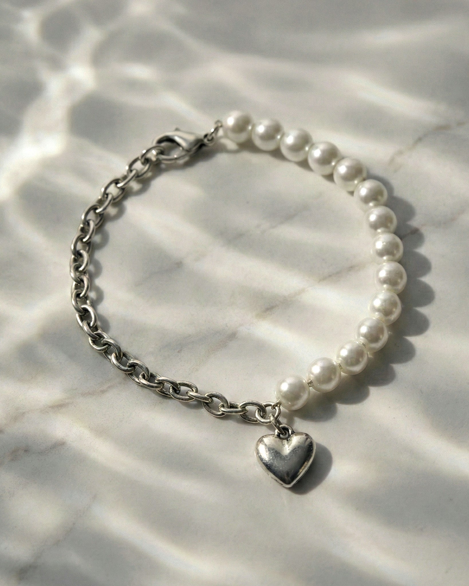 Vintage Mini Heart with Pearl Metallic Bracelet