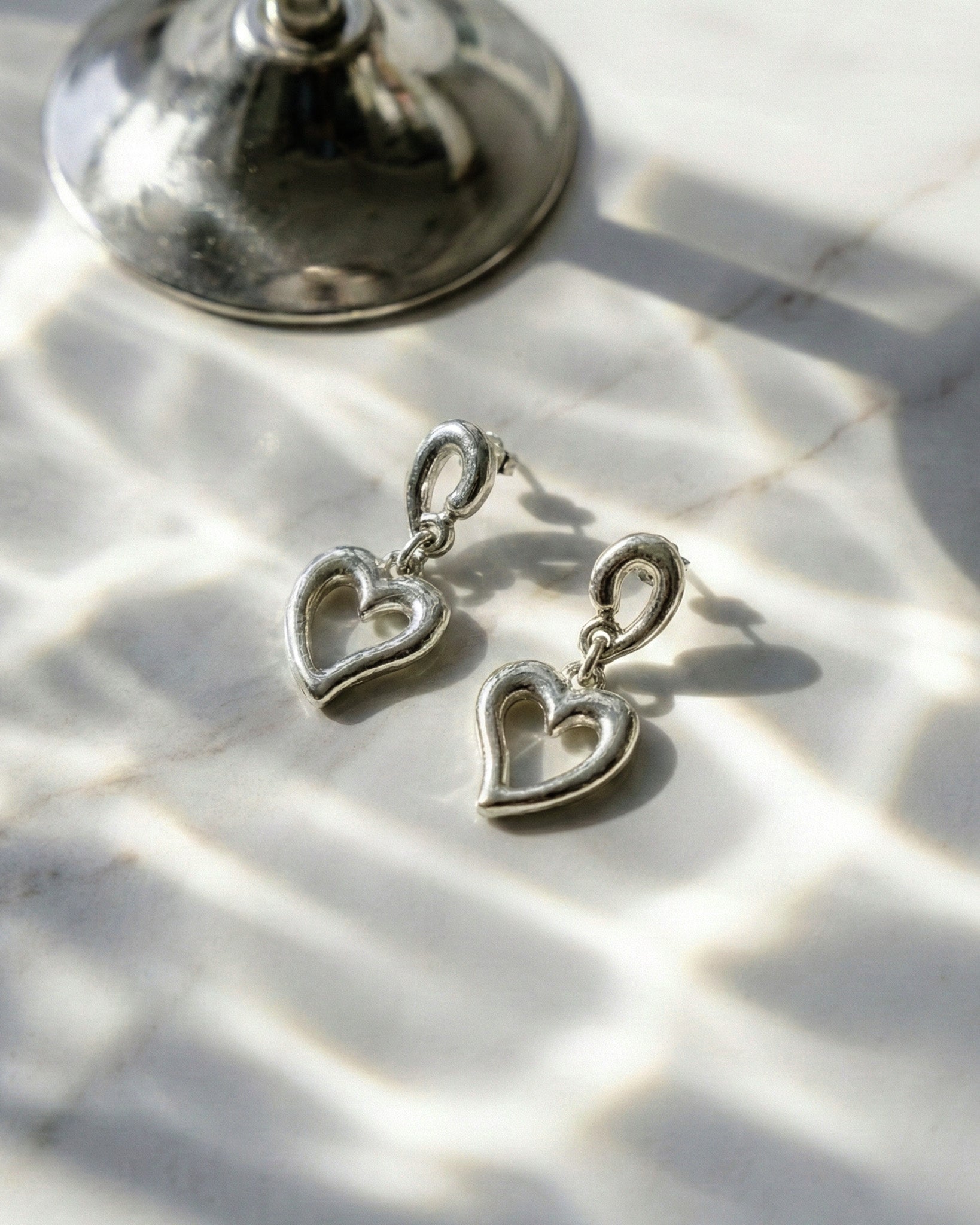 Vintage Raw Heart Metalic Earrings
