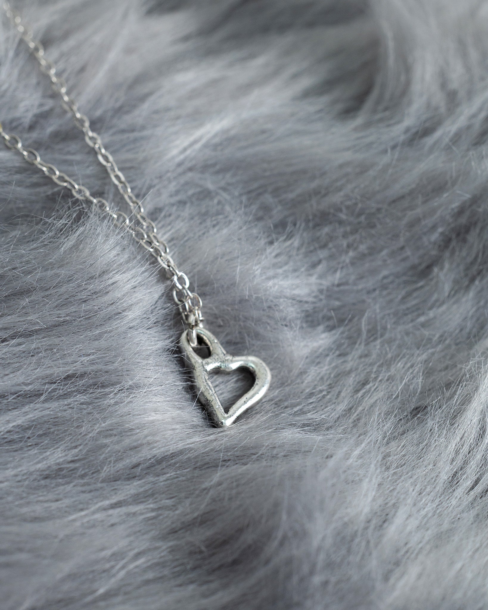 Vintage Raw Heart Metalic Necklace