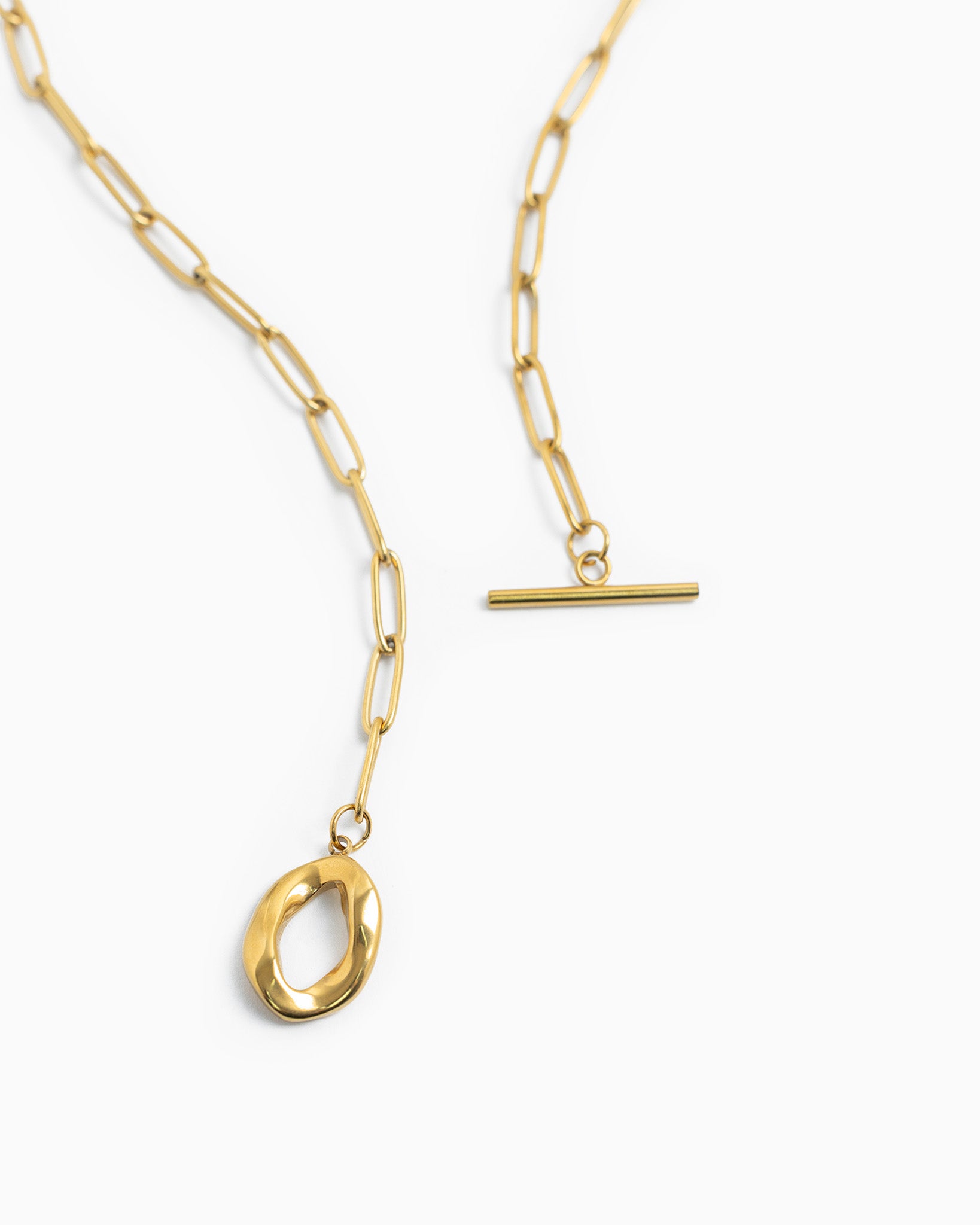 Stainless Sculpted Toggle Paperclip Necklace