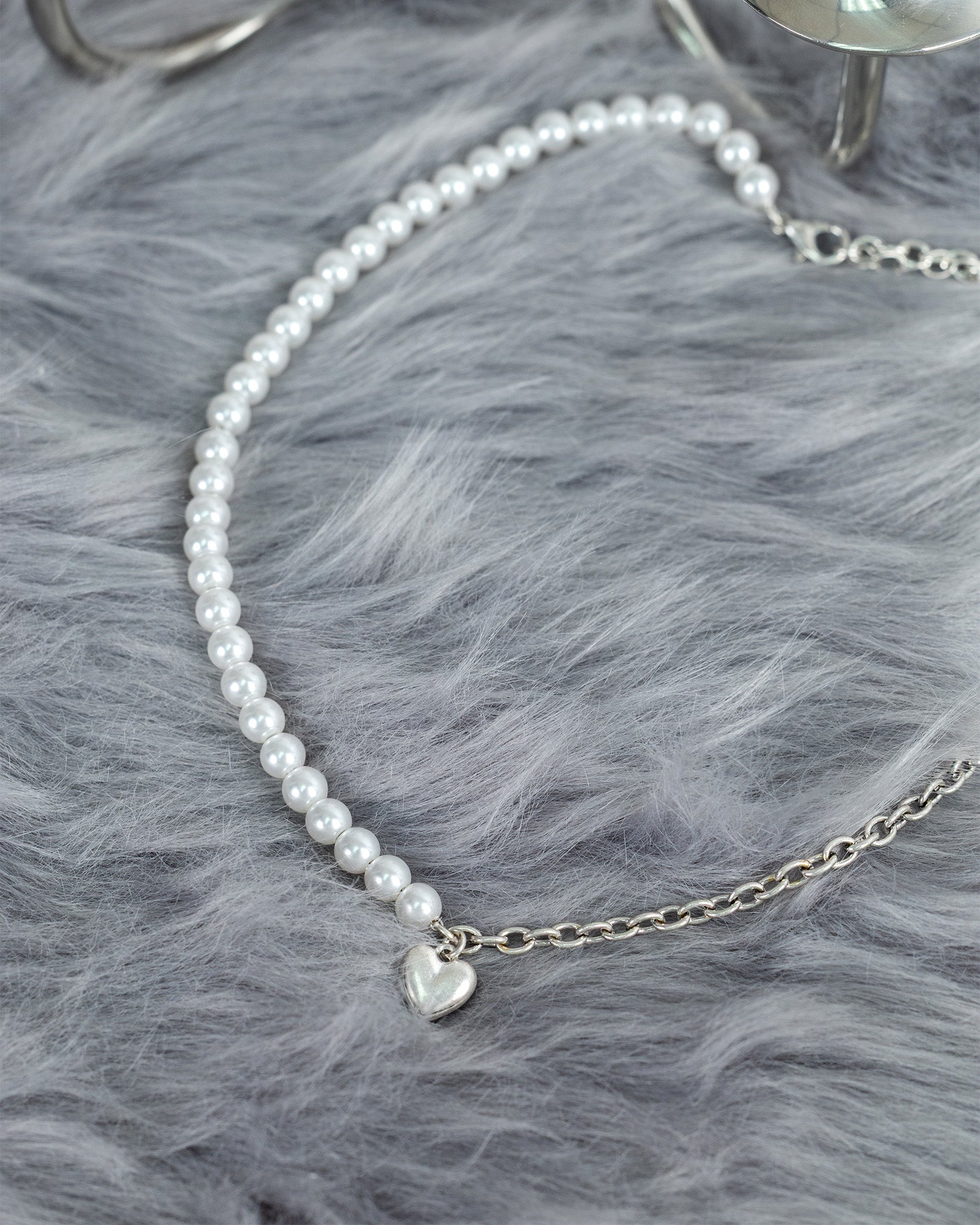 Vintage Mini Heart with Pearl Metalic Necklace