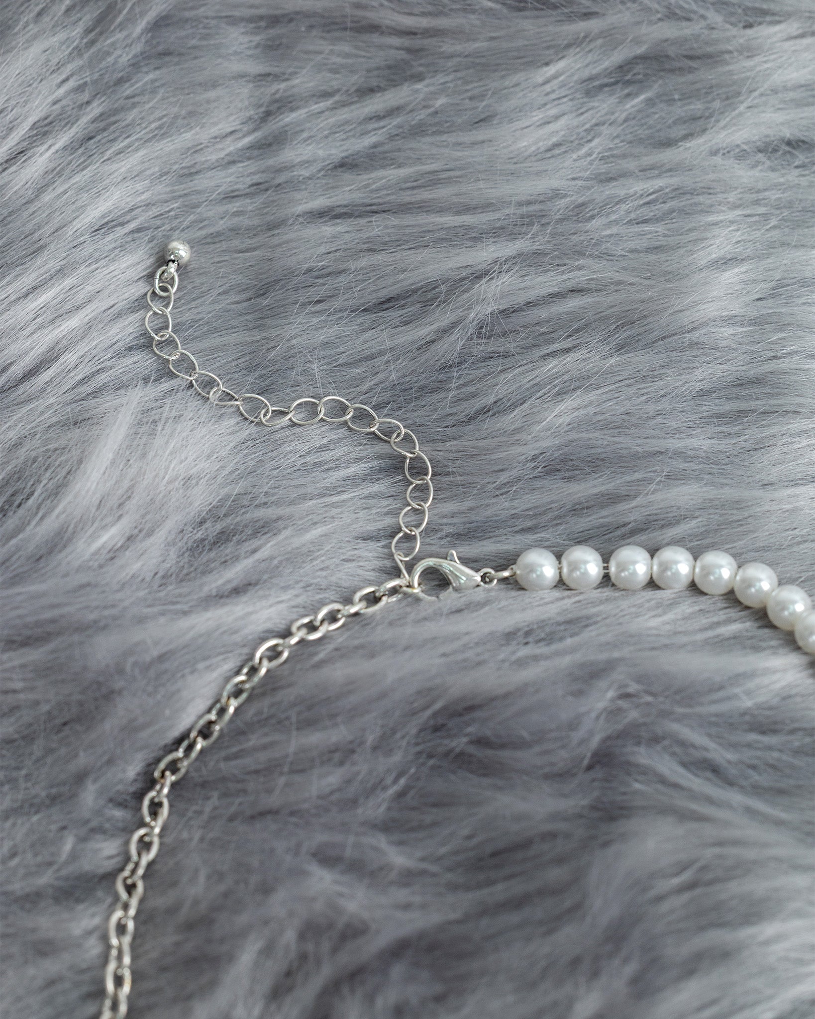 Vintage Mini Heart with Pearl Metalic Necklace