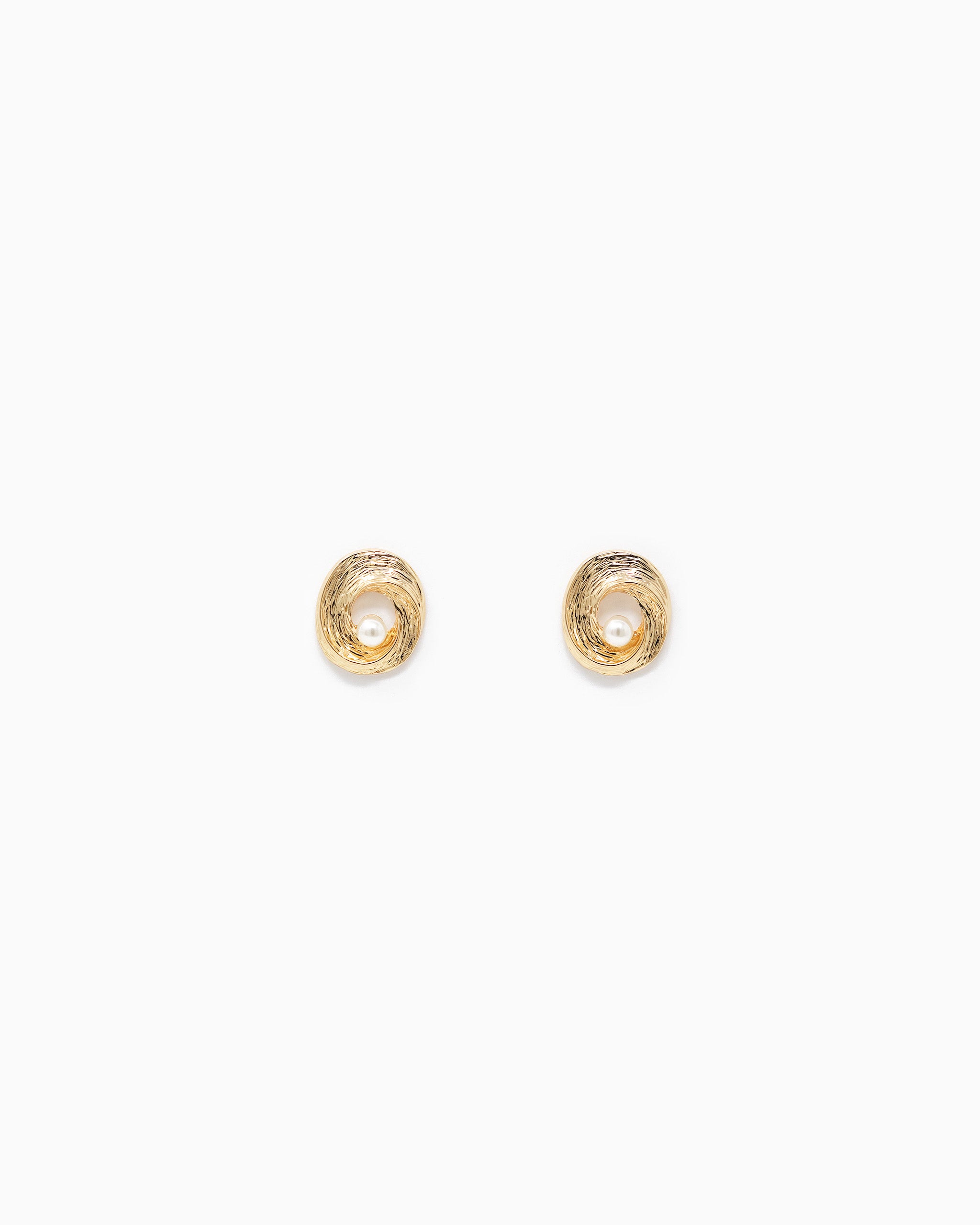 Textured Metal Swirl with Pearl Statement Stud Earrings – Gold detail