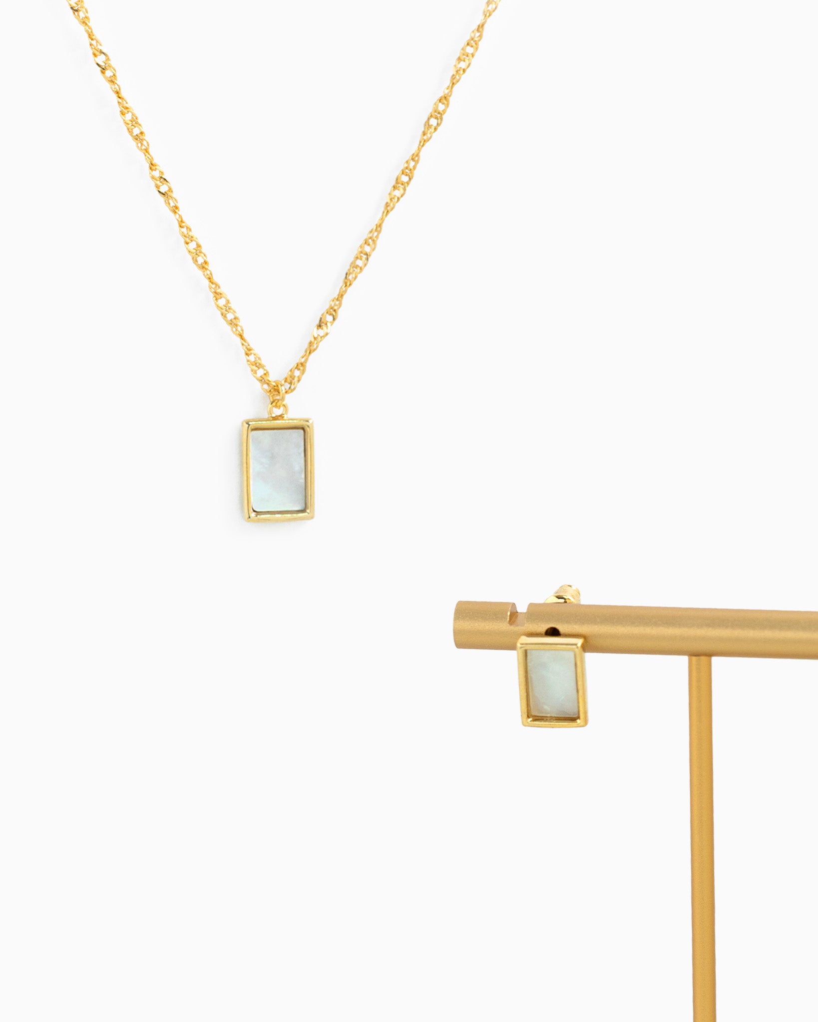 Mother of Pearl Rectangle Twist Chain Necklace