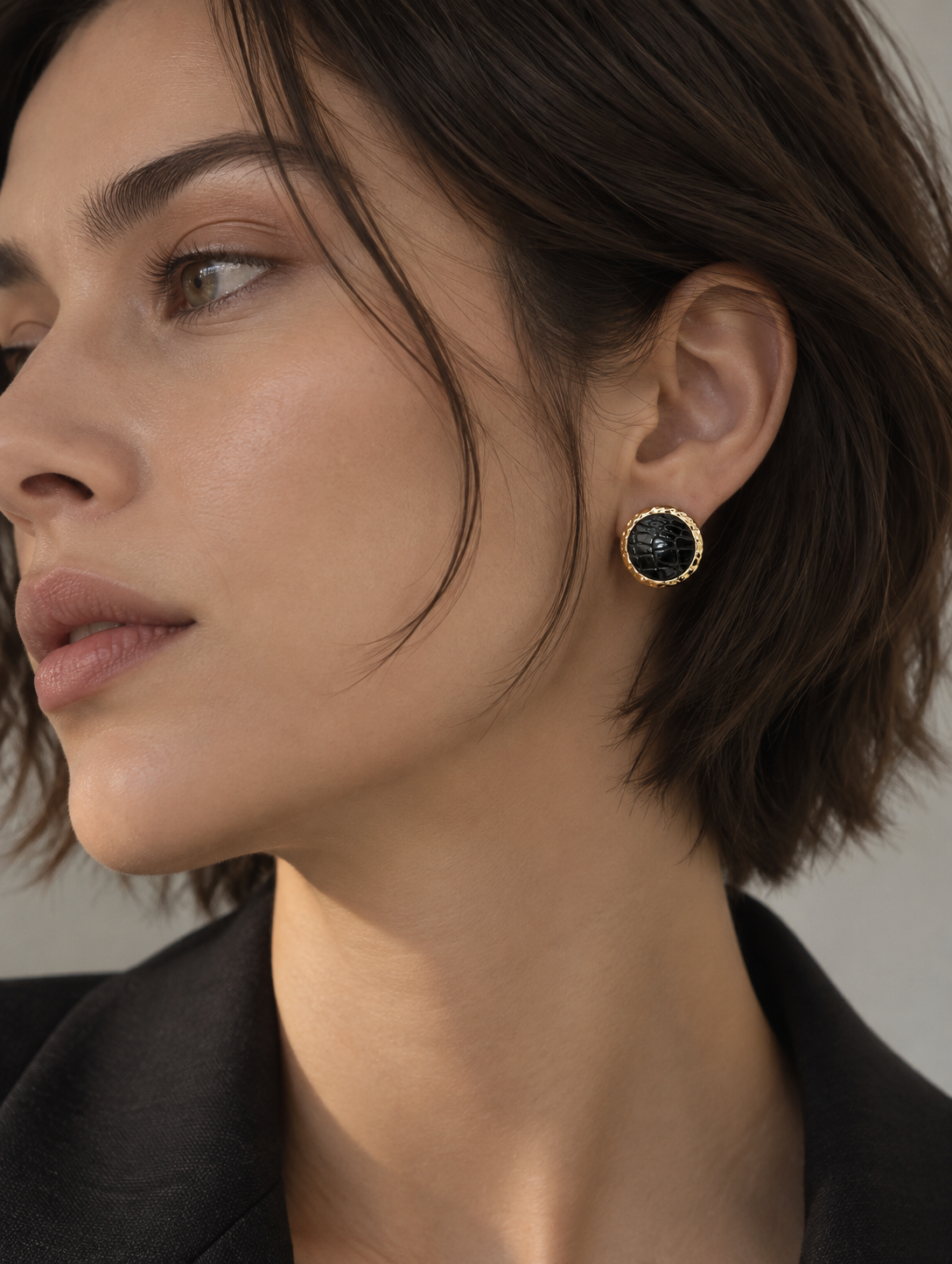 Molten Leather Round Stud Earrings-3
