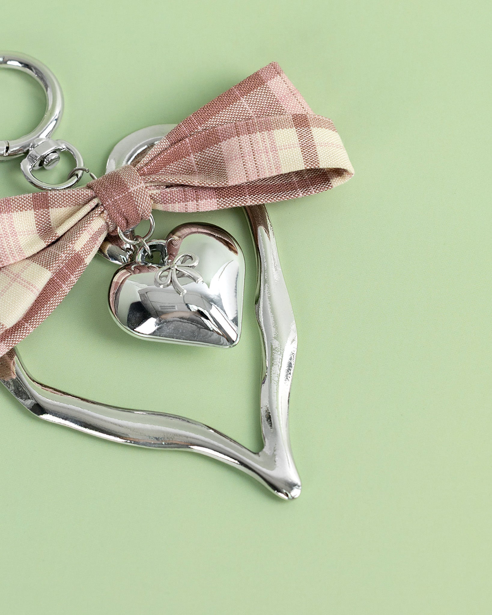 Bow-Kissed in Plaid Heart Frame Bag Charm