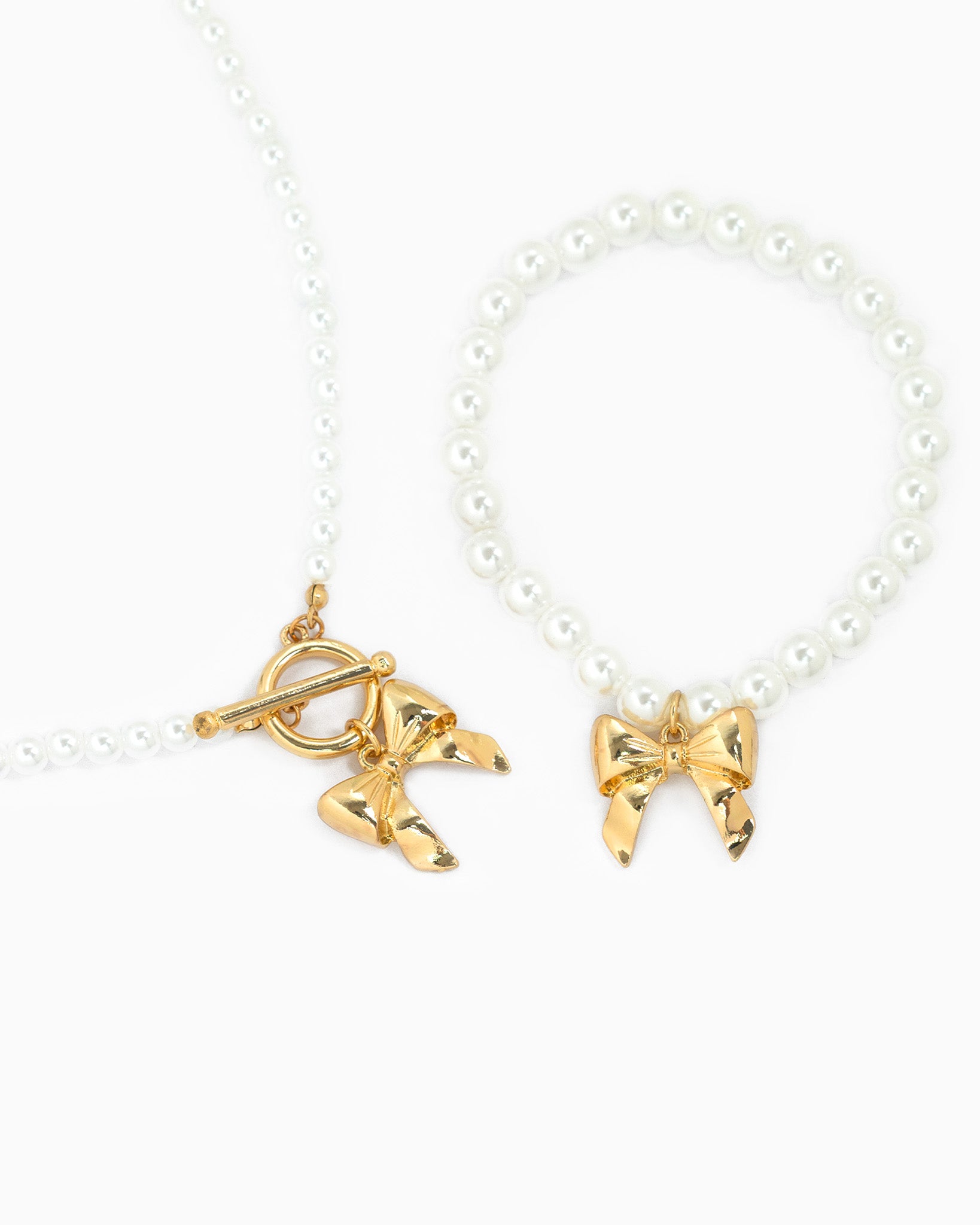 Bow Pendant Toggle Pearl Necklace