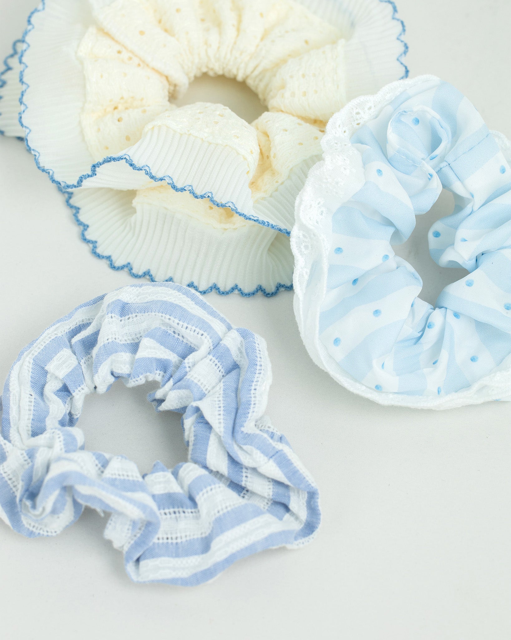 Sky Lace Ruffle Scrunchie set of 3