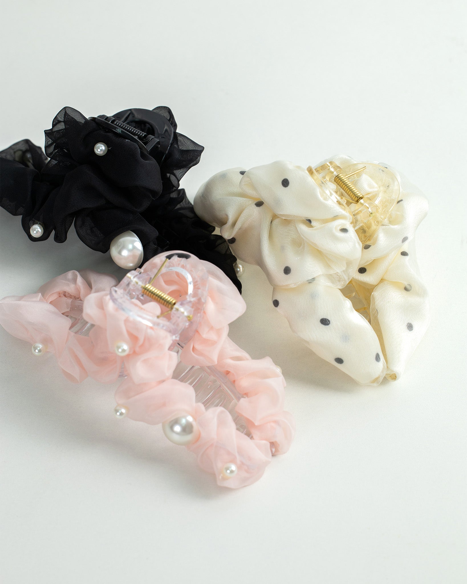 Midnight Pearl Hair Claw Clip