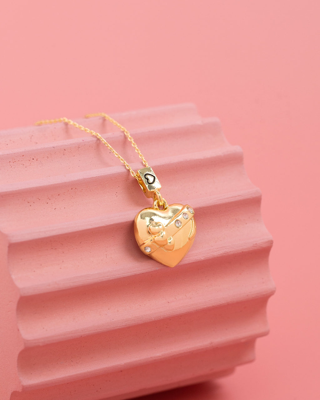 Crystal Sweep Sculpted Heart Pendant Necklace