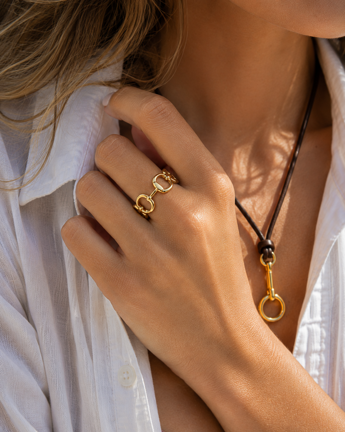 Horsebit Link Statement Band Ring-3