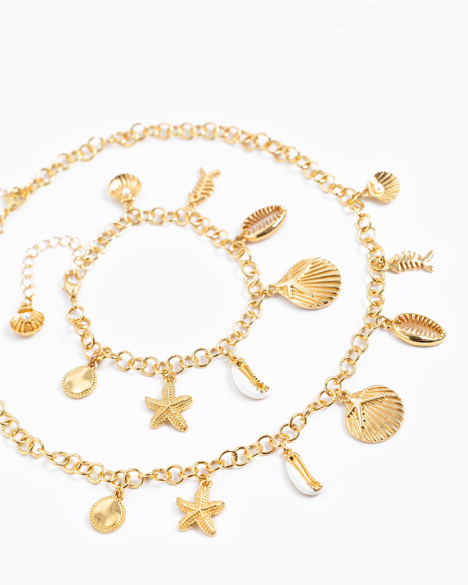 Sea Life Motif Circle Chain Charm Bracelet