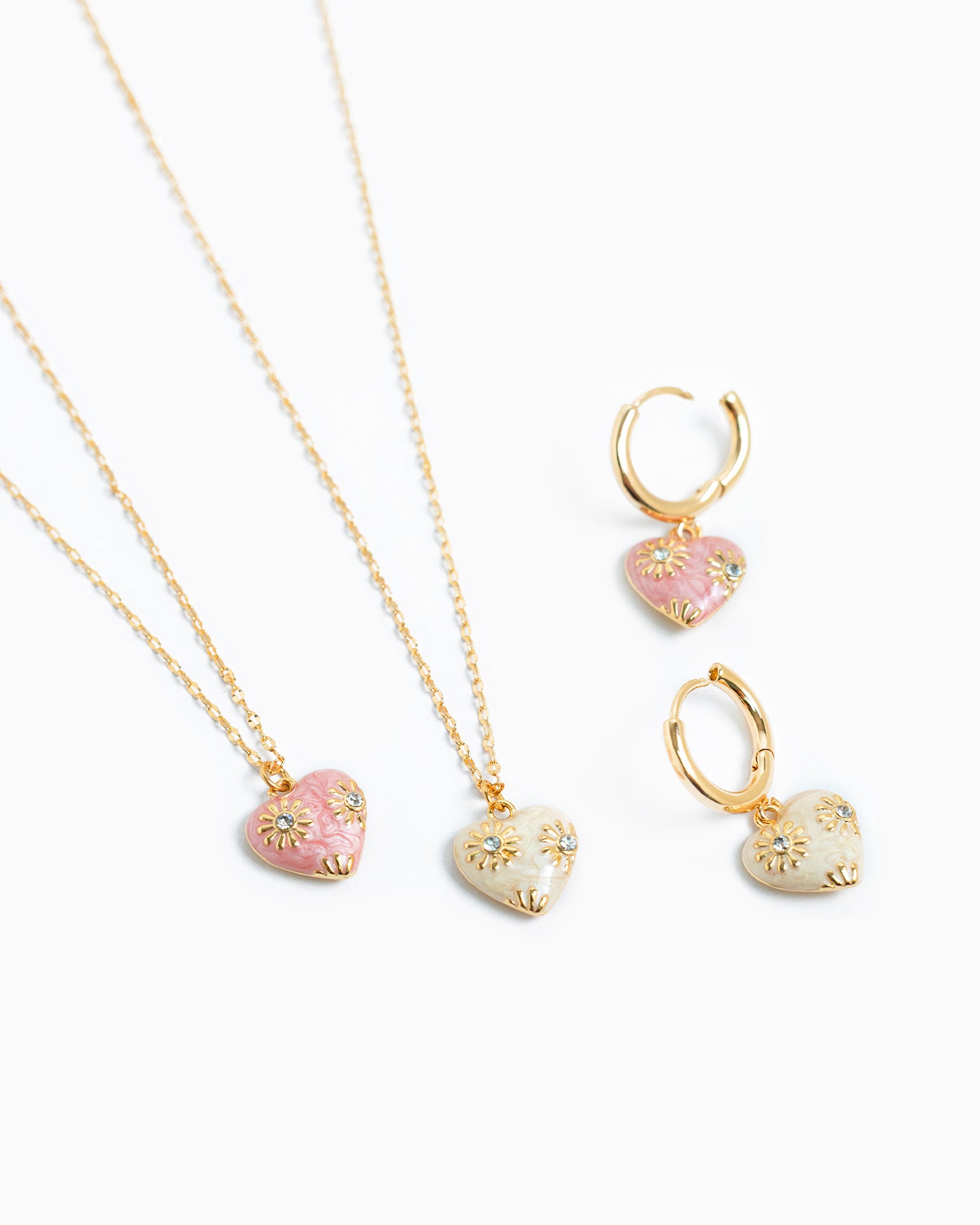 Romantic Valentine Daisy Flower Heart Necklace