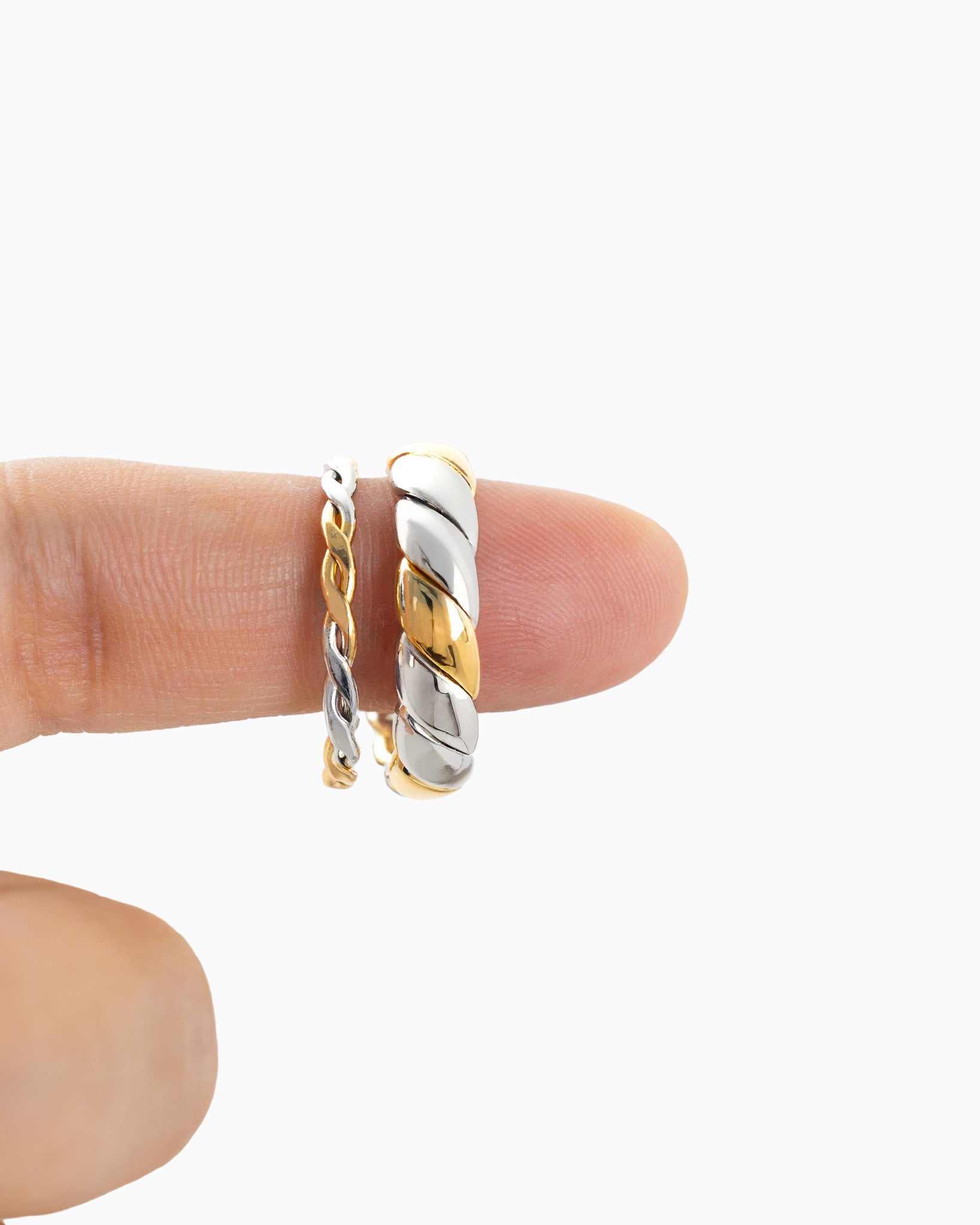 Two-Tone Thin Rope Textured Ring