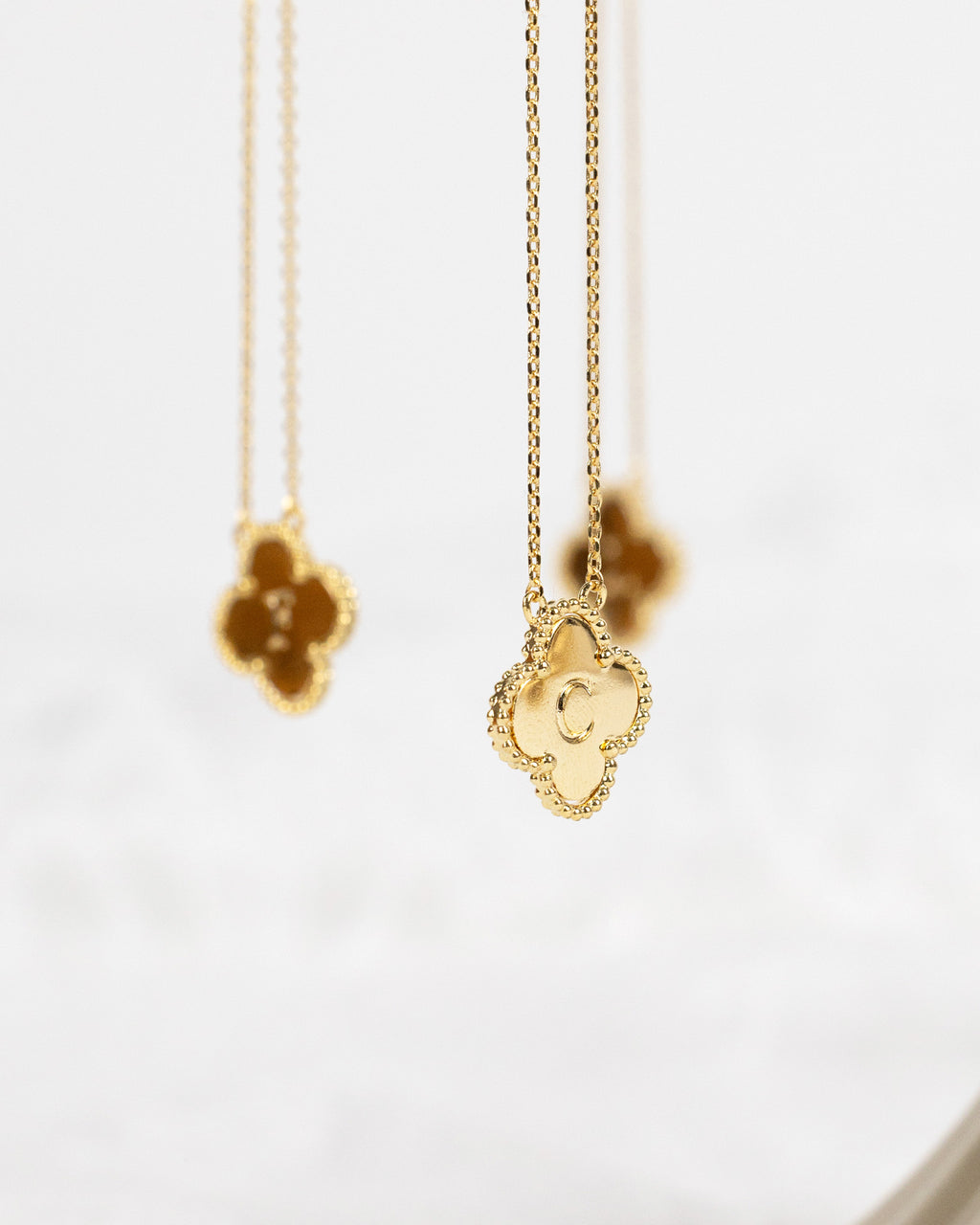 clover initial "C" pendant necklace