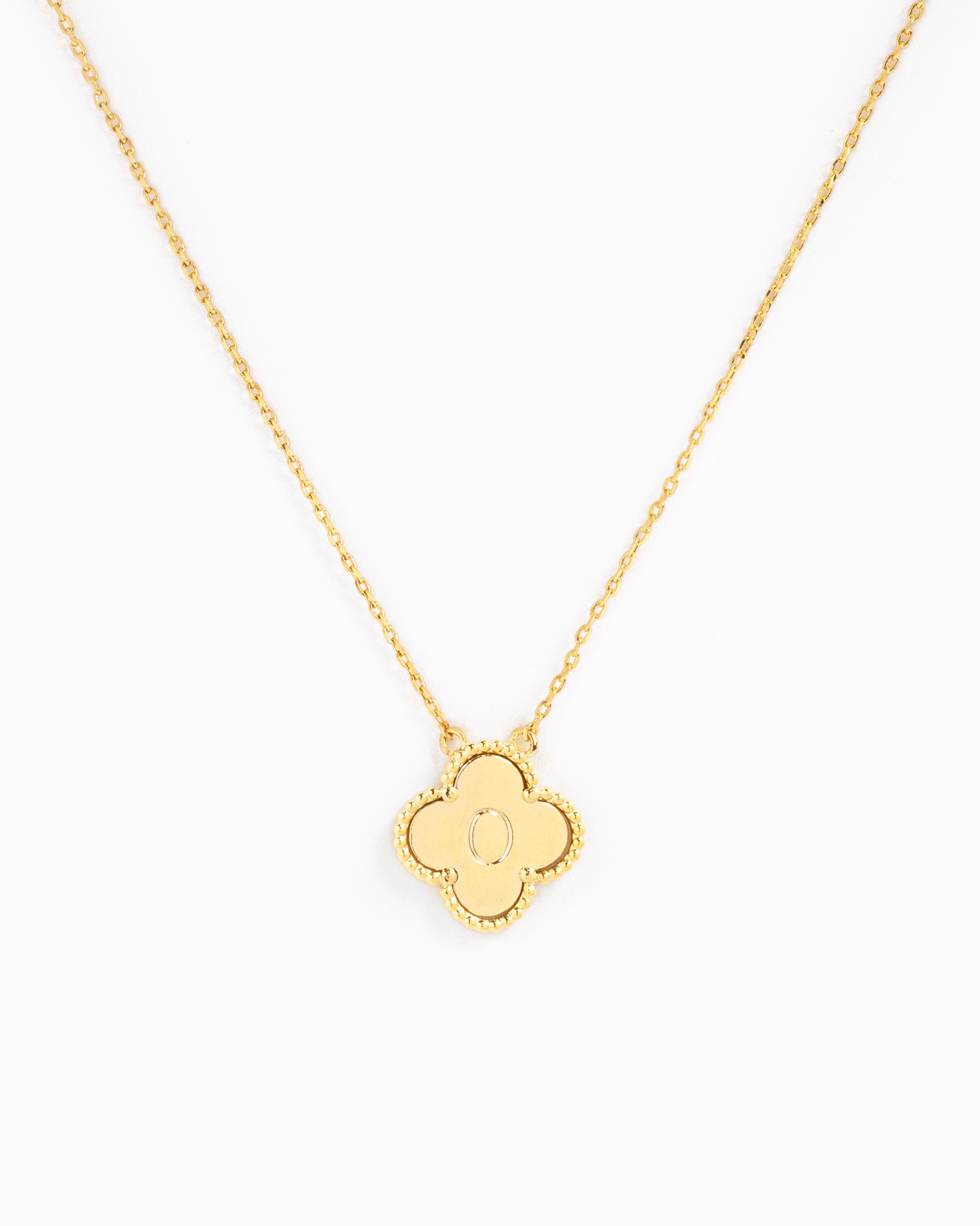 clover initial "O" pendant necklace