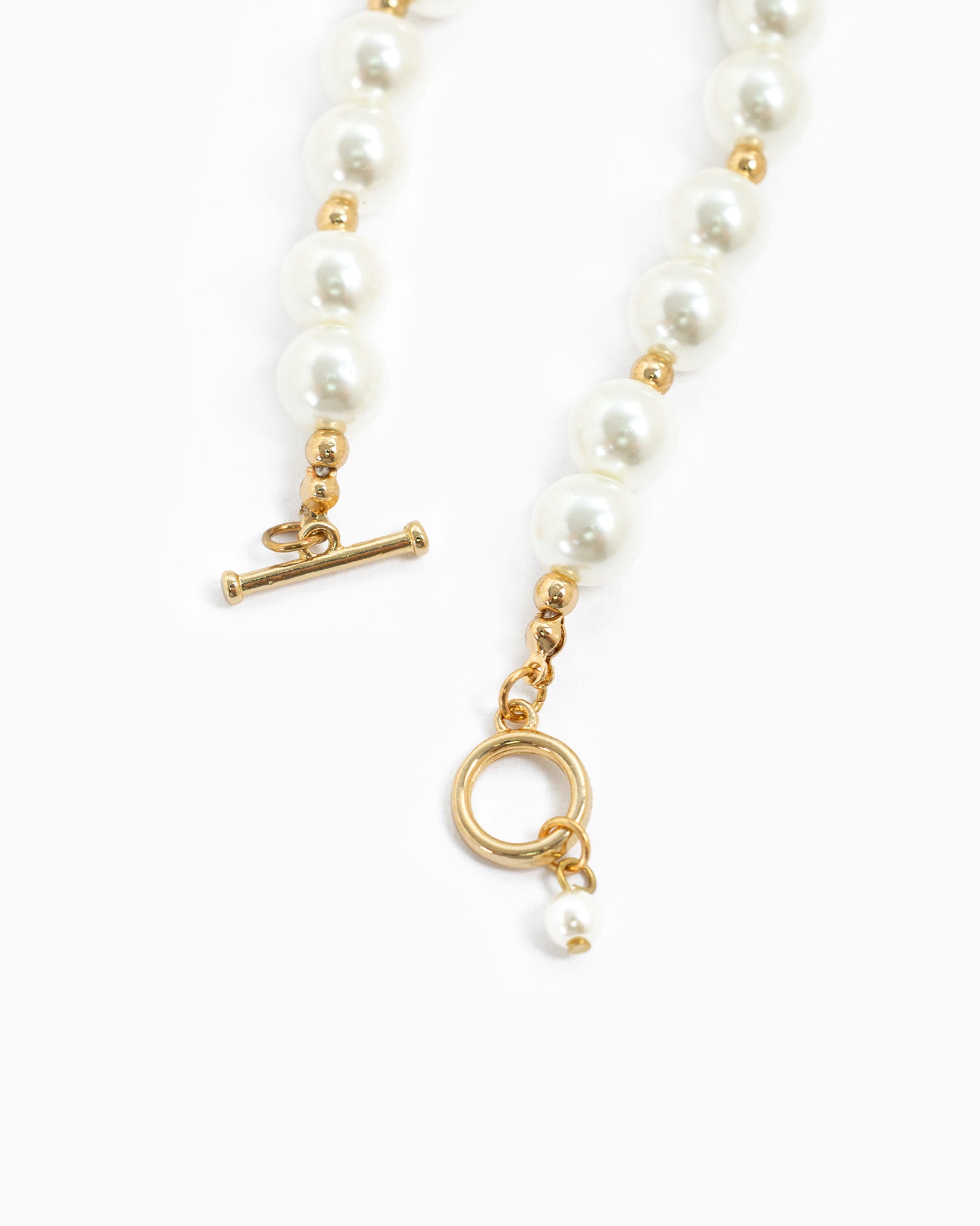 Classic Pearl Toggle Bracelet