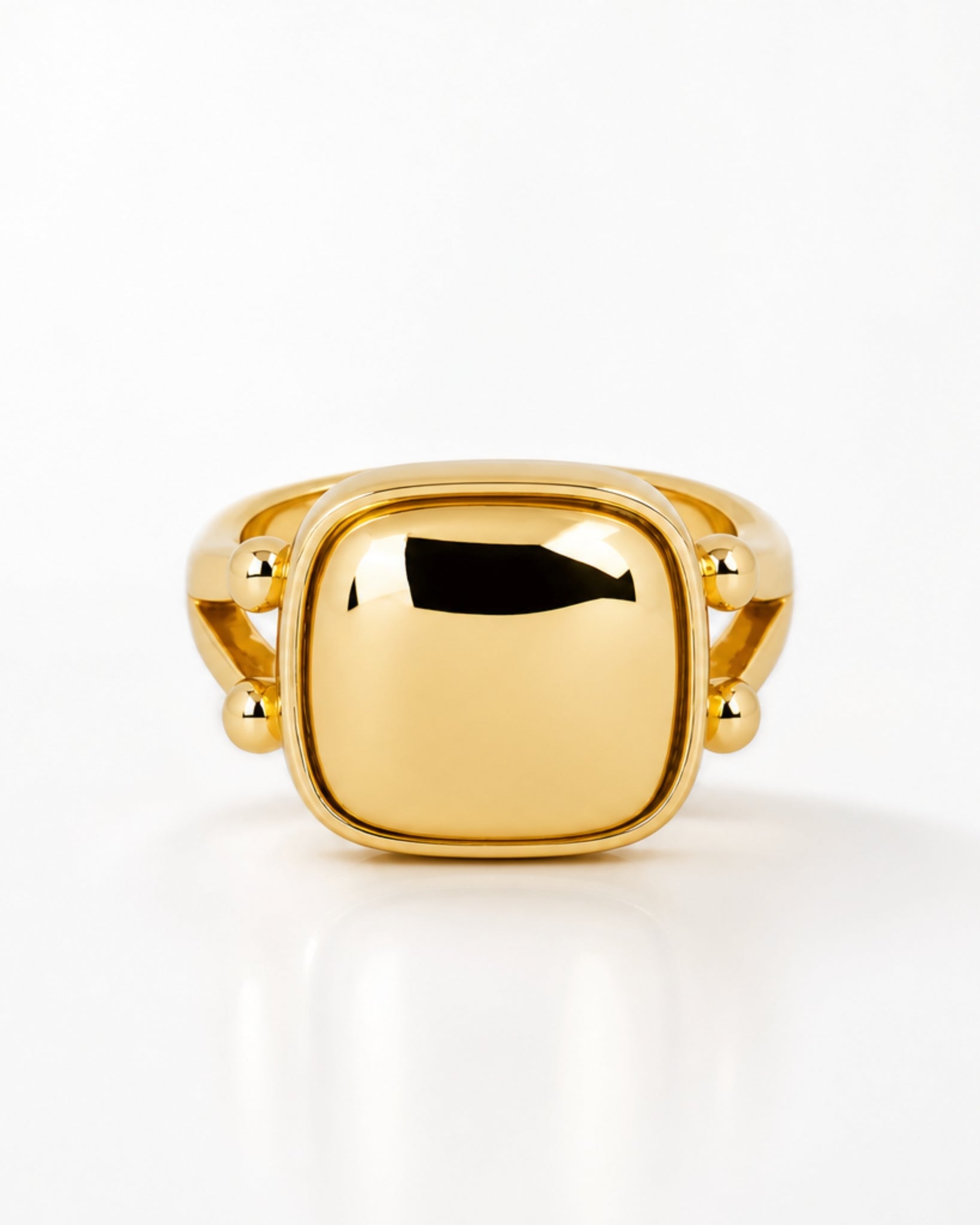 [18K] Cara Gold Sculpted Square Ring