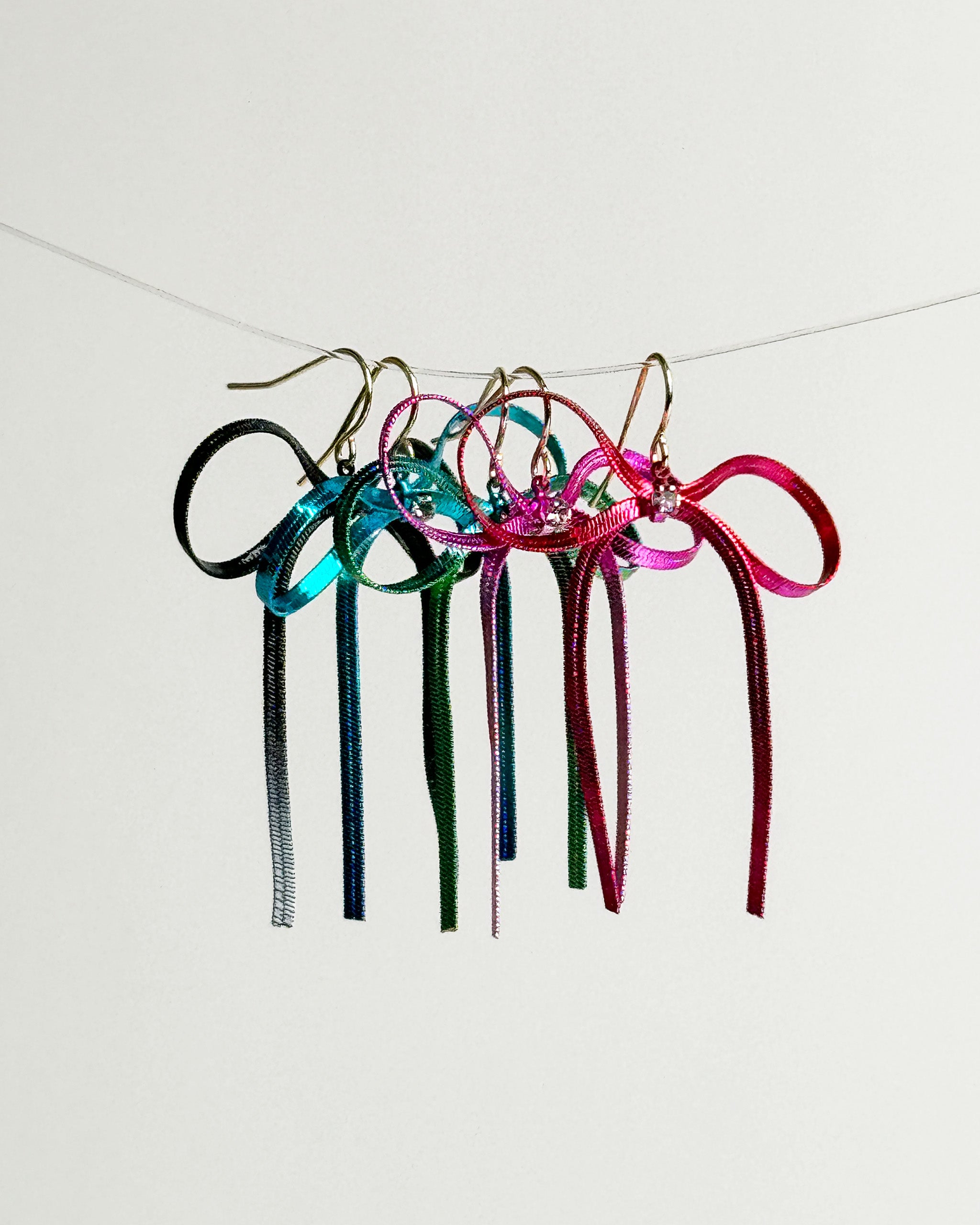 Ombre Snake Chain Bow Earrings-4