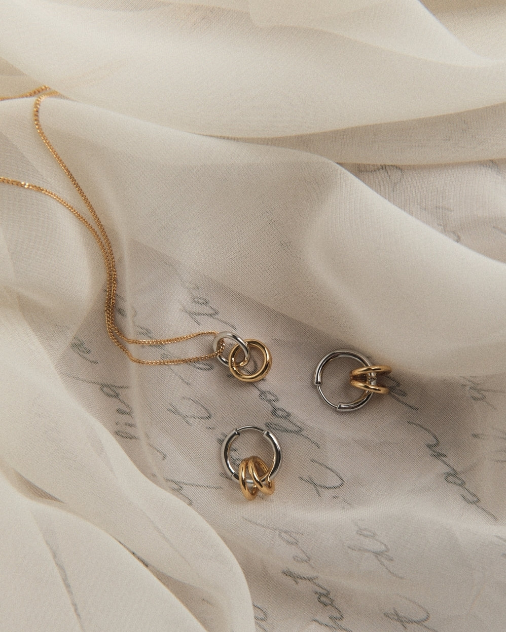 [18K] Sora Two-Tone Link Hoop Earrings-3