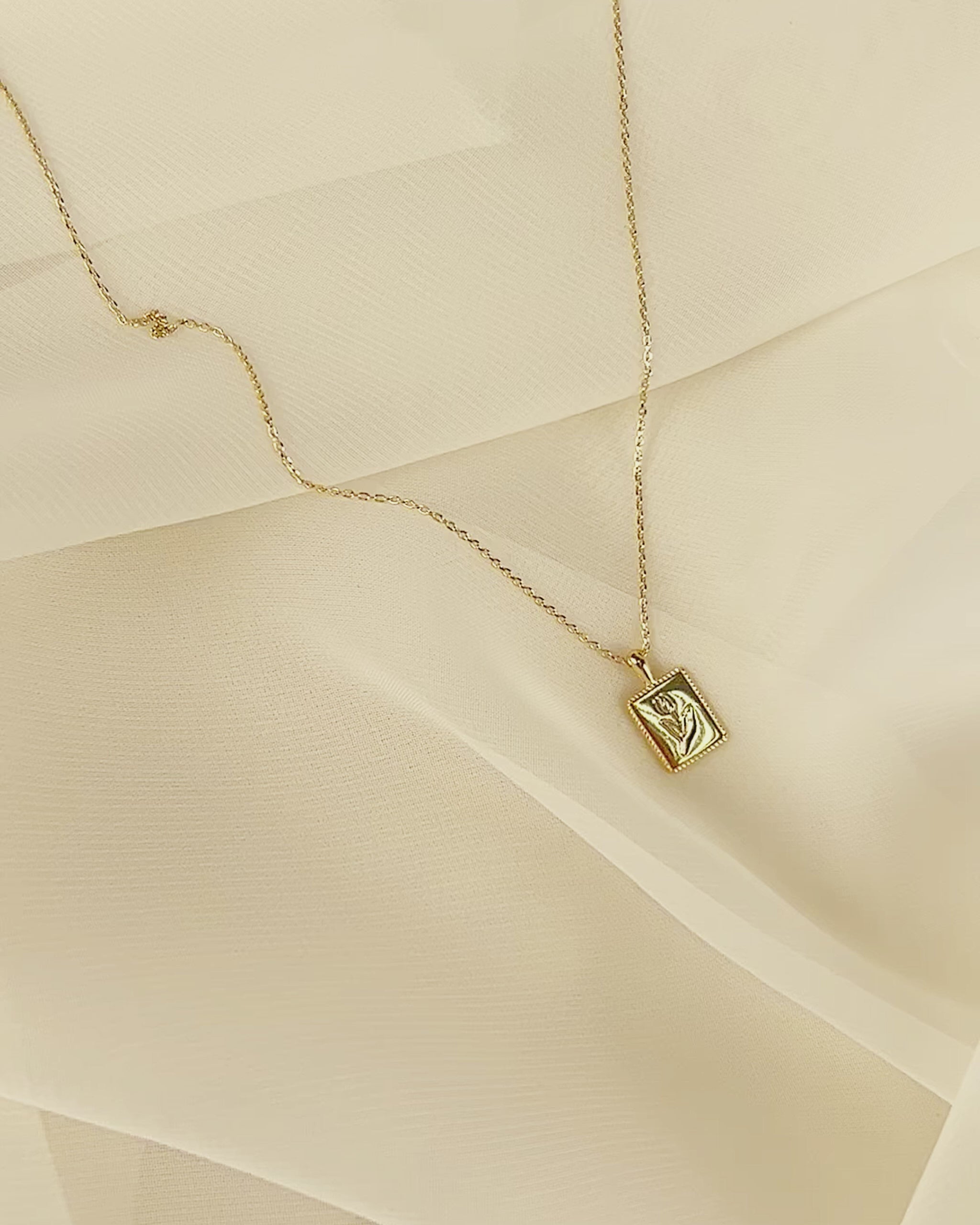 Rectangular tulip flower pendant necklace