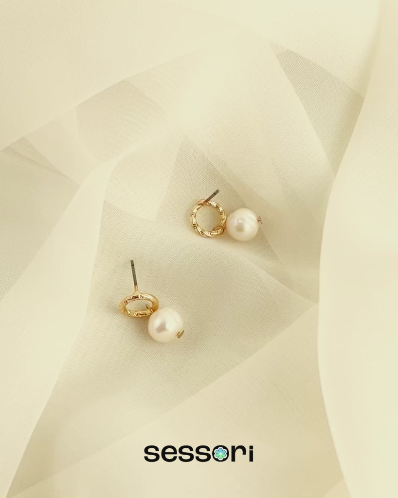 Twist Texture Ring Freshwater Pearl Drop Earrings