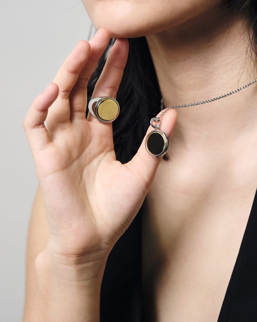 [18K] Stanley Two-Tone Pendant Necklace-8